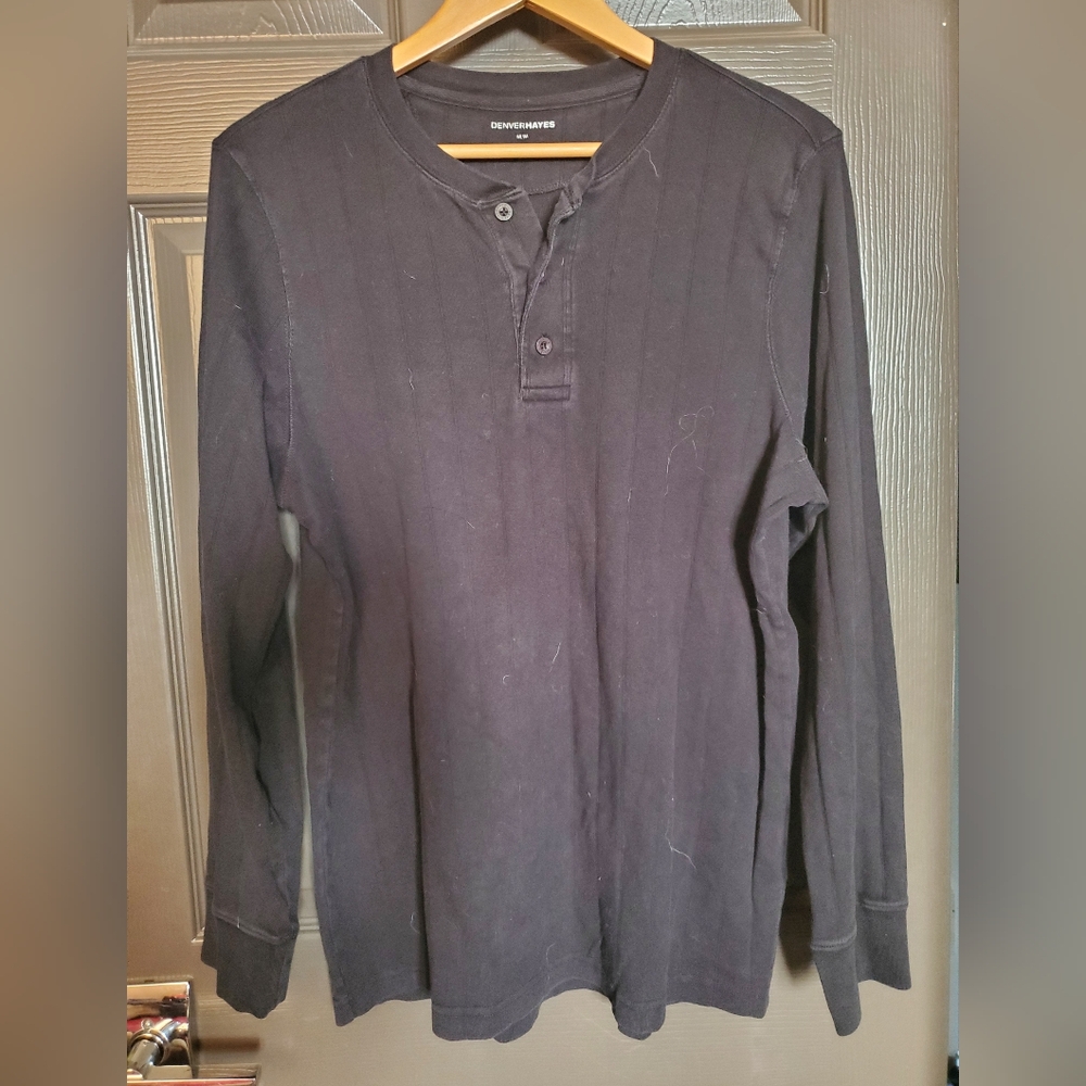 Black Denver Hayes Sweater Size Medium
